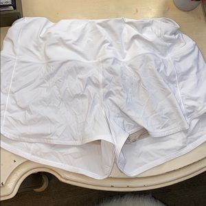 lululemon size 10 HR speed up 2.5 inch shorts